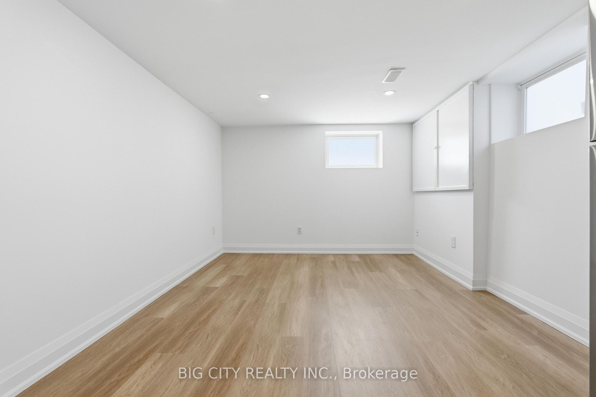 Photo 3 of Unit (Lower), 203 Park Road, Oshawa, Vanier — HOMEH