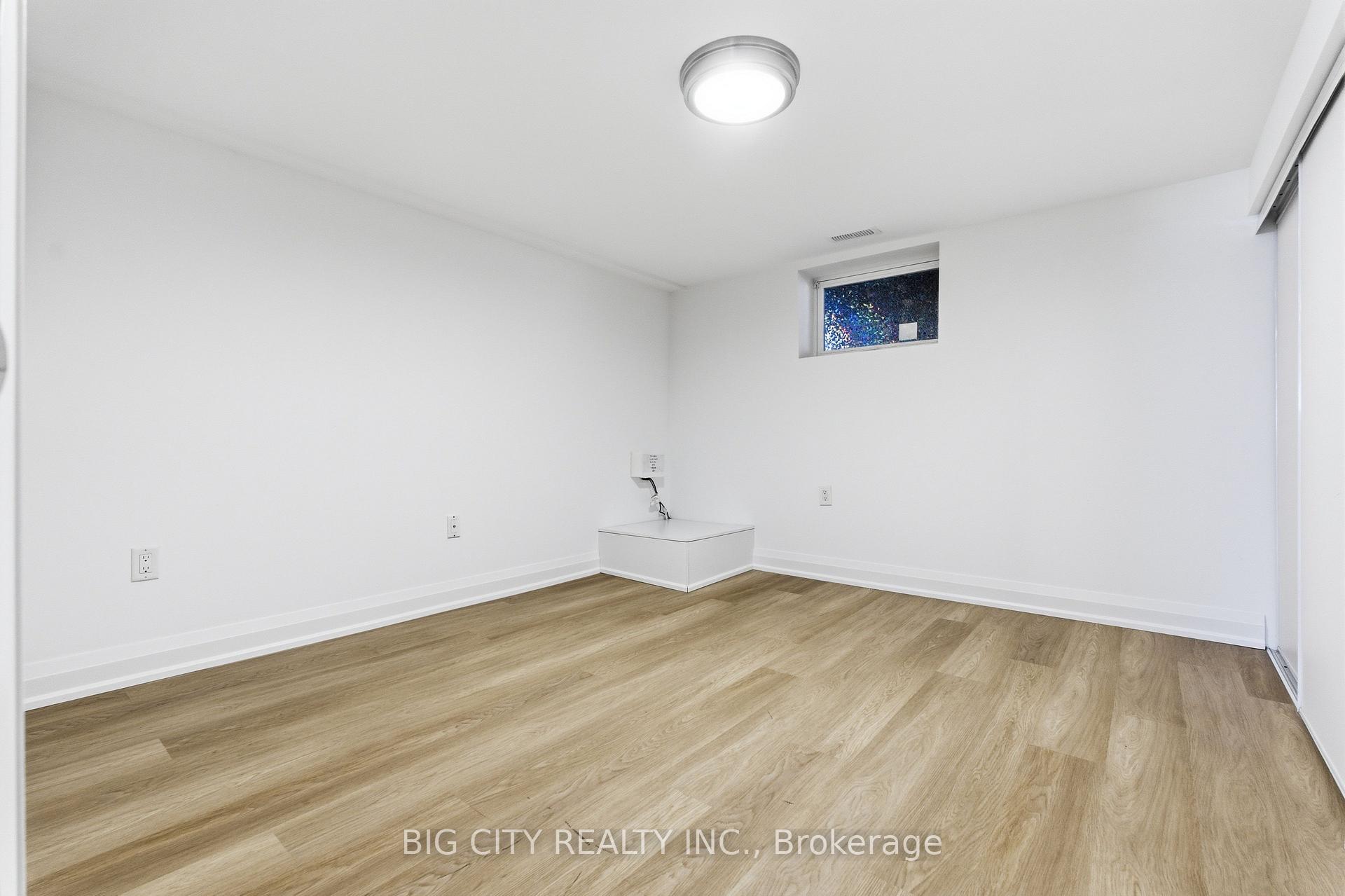 Photo 8 of Unit (Lower), 203 Park Road, Oshawa, Vanier — HOMEH