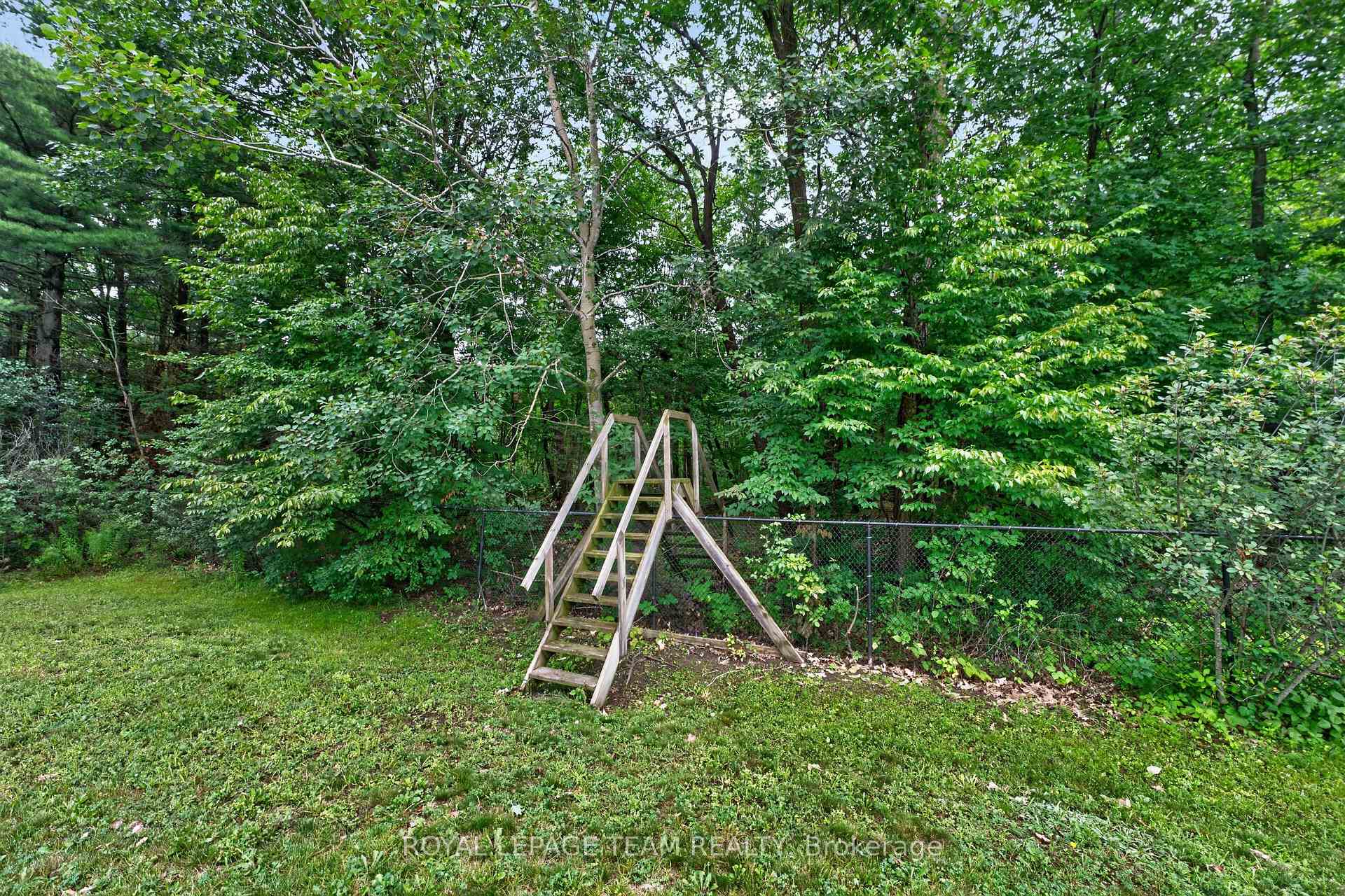 Photo 8 of 88 Osprey Crescent, Ottawa, Kanata - Bridlewood — HOMEH