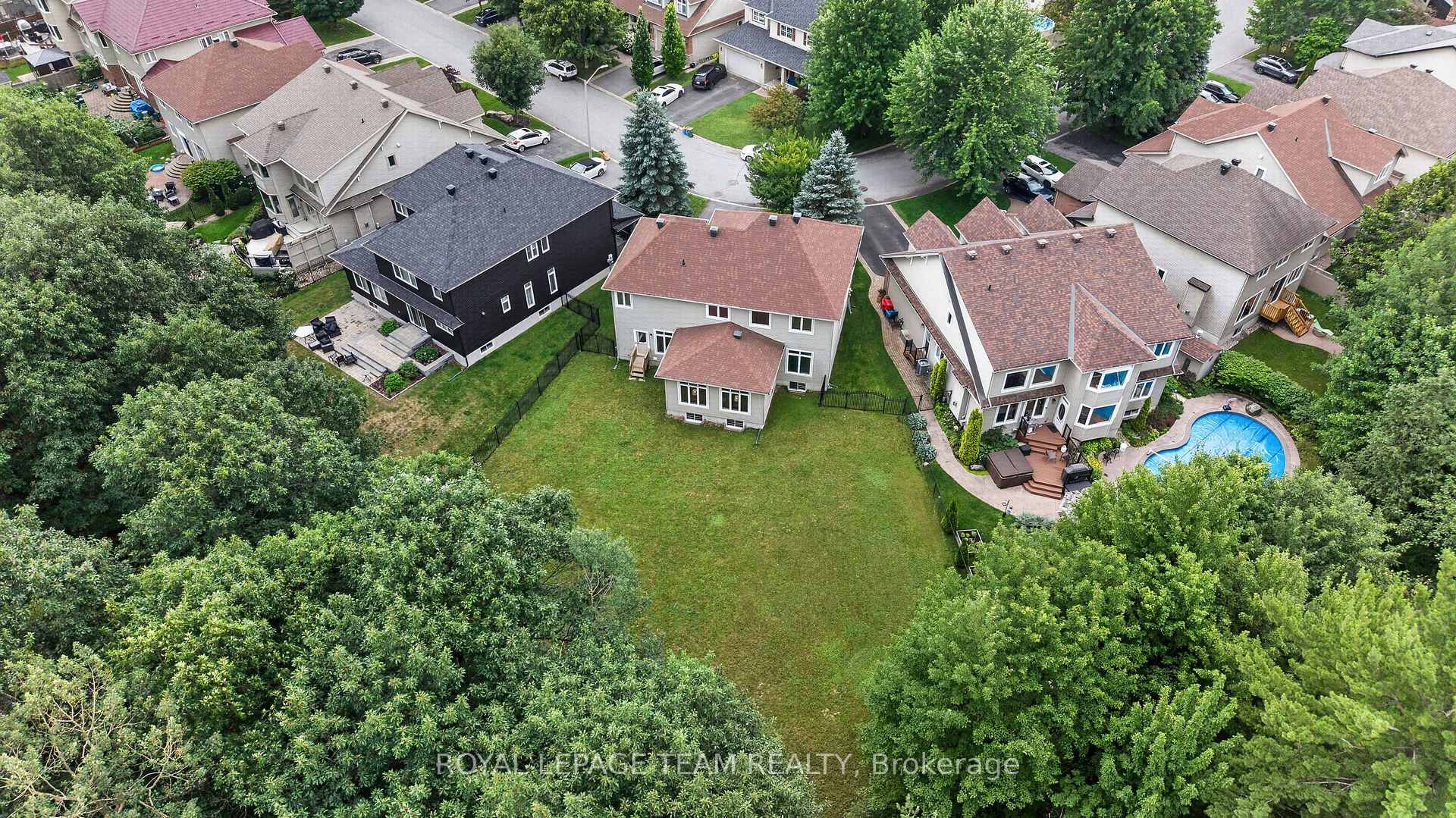 Photo 9 of 88 Osprey Crescent, Ottawa, Kanata - Bridlewood — HOMEH