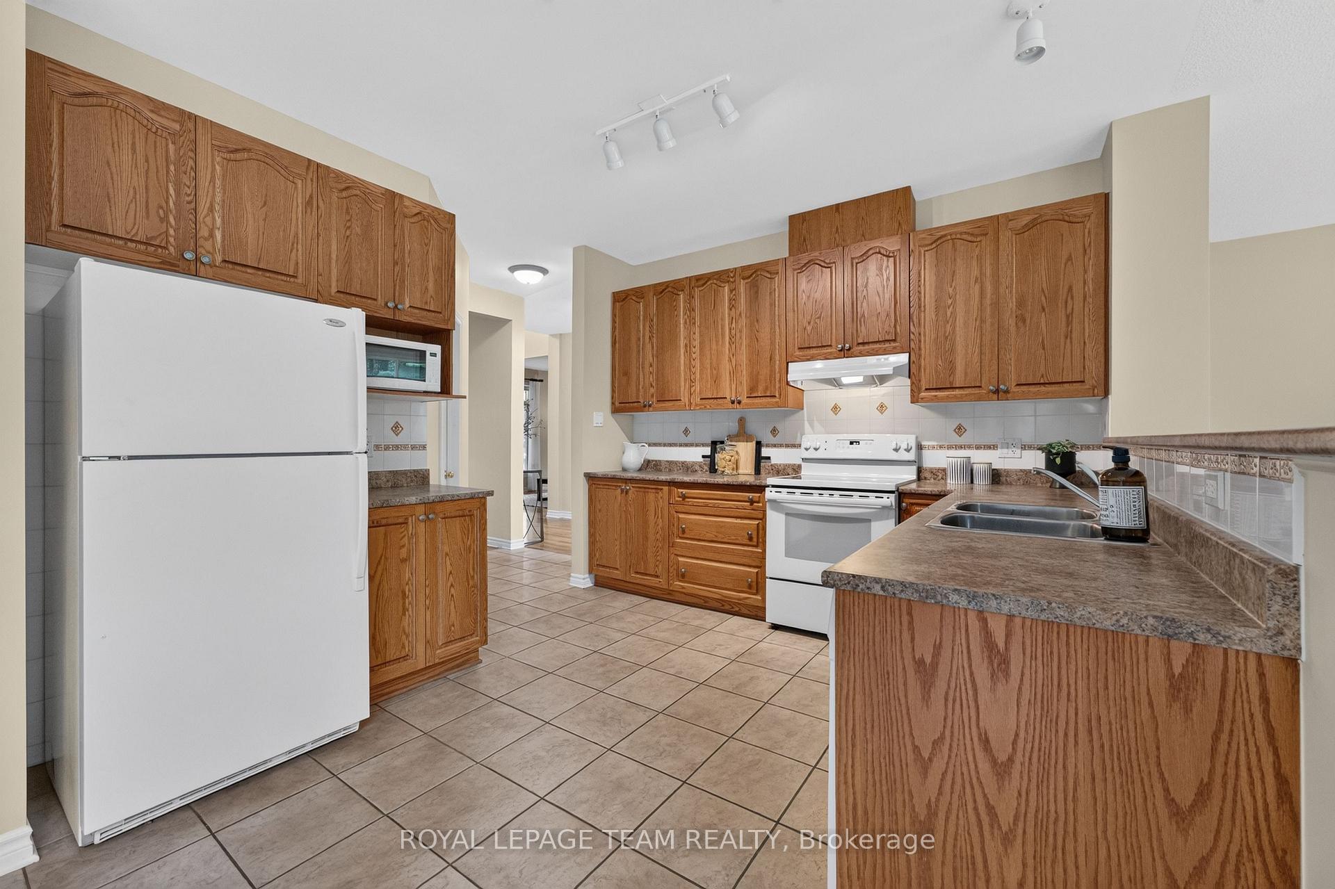 Photo 18 of 88 Osprey Crescent, Ottawa, Kanata - Bridlewood — HOMEH