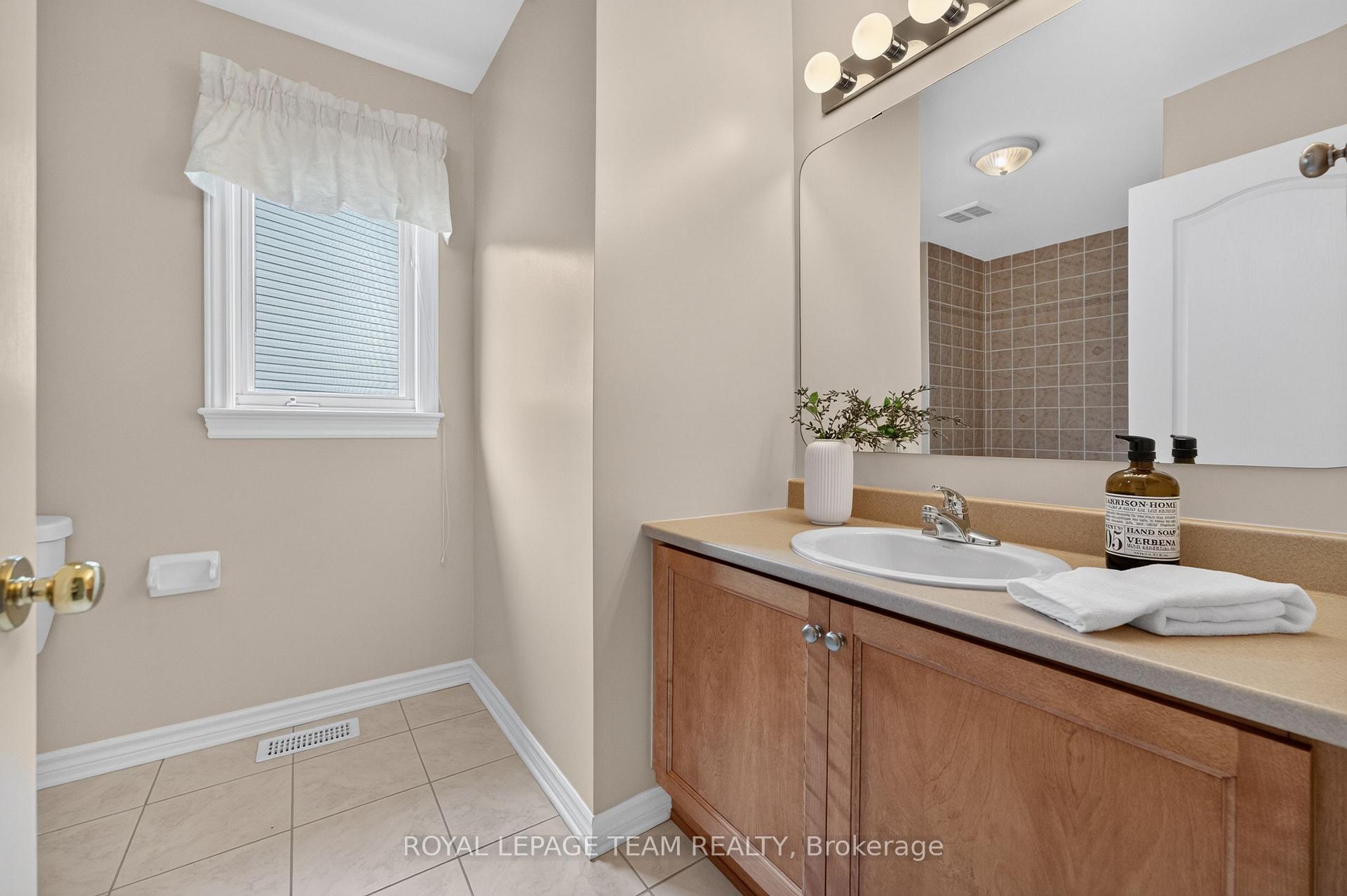 Photo 43 of 88 Osprey Crescent, Ottawa, Kanata - Bridlewood — HOMEH