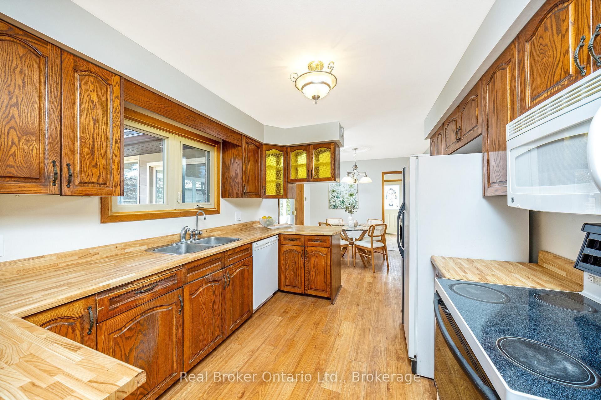 Photo 18 of 8759 Wellington 124 Road, Erin, Rural Erin — HOMEH