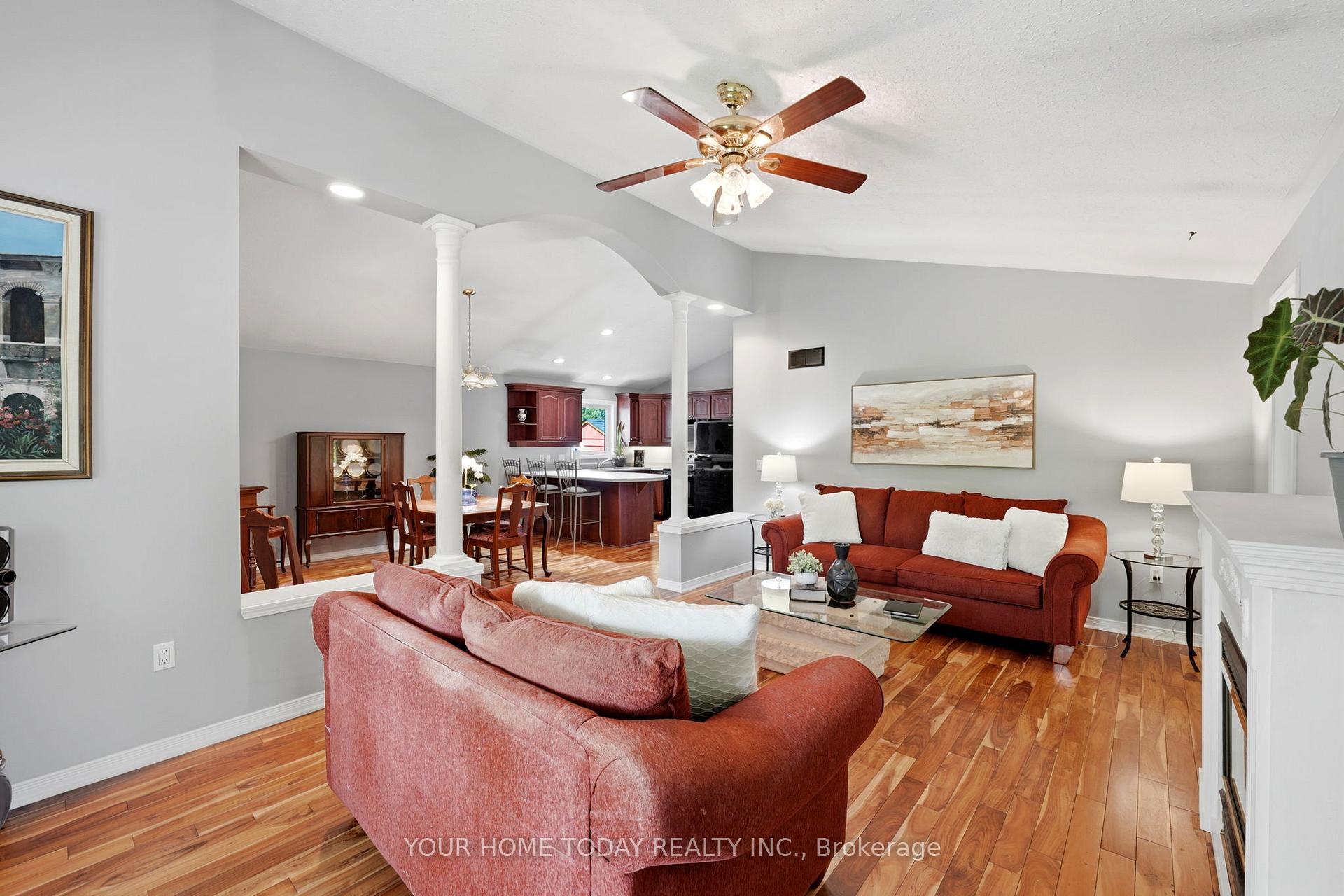 Photo 10 of 16 Normandy Boulevard, Halton Hills, Georgetown — HOMEH