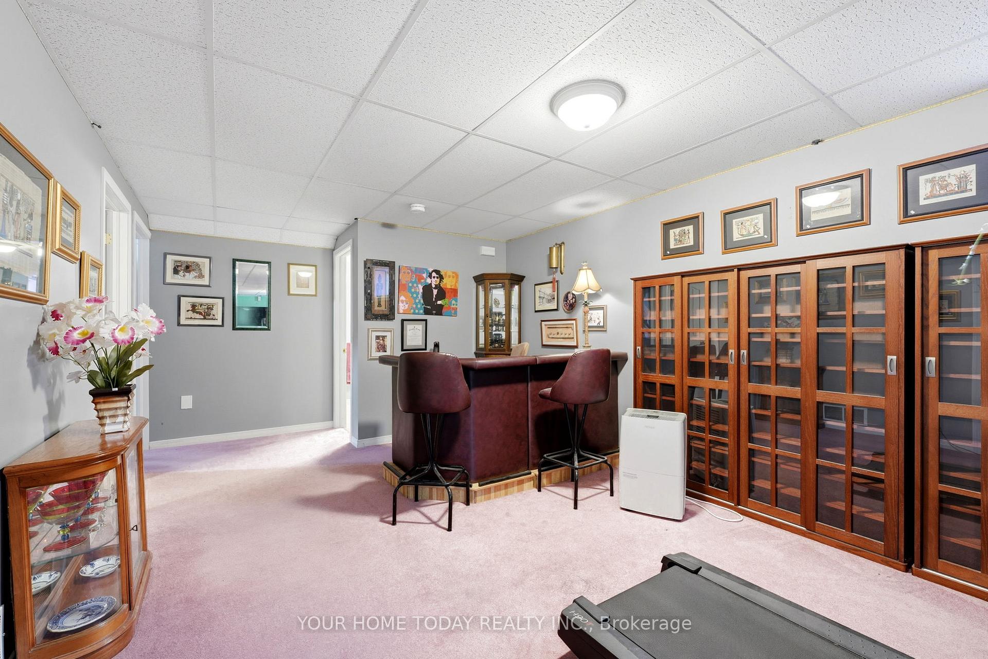 Photo 31 of 16 Normandy Boulevard, Halton Hills, Georgetown — HOMEH