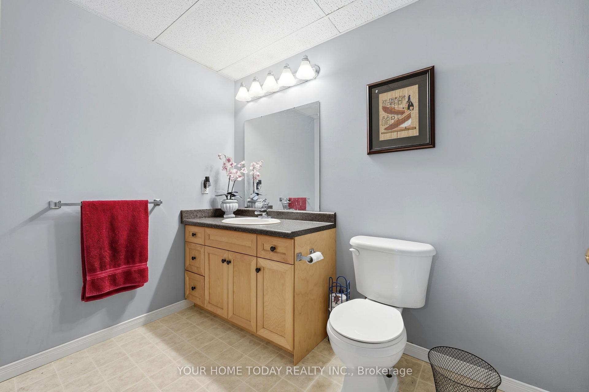 Photo 34 of 16 Normandy Boulevard, Halton Hills, Georgetown — HOMEH