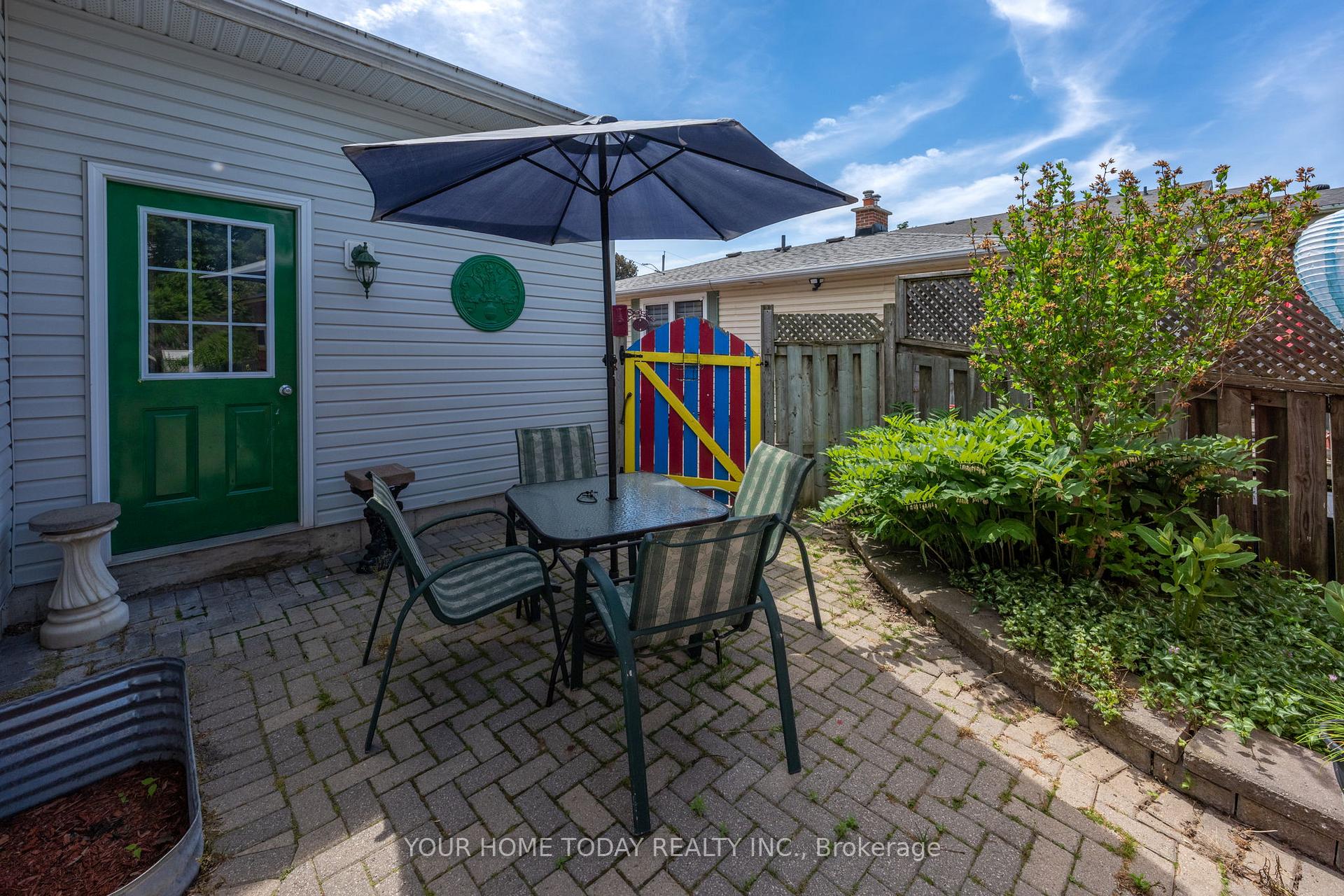 Photo 38 of 16 Normandy Boulevard, Halton Hills, Georgetown — HOMEH