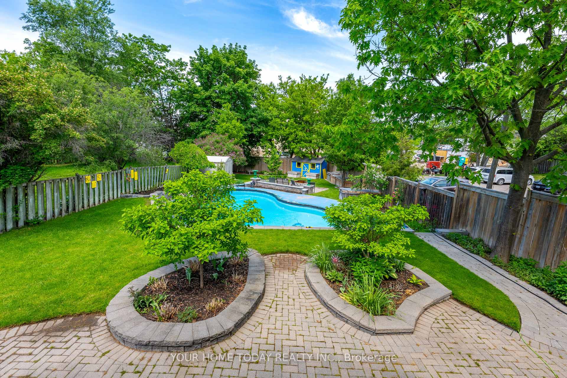 Photo 41 of 16 Normandy Boulevard, Halton Hills, Georgetown — HOMEH