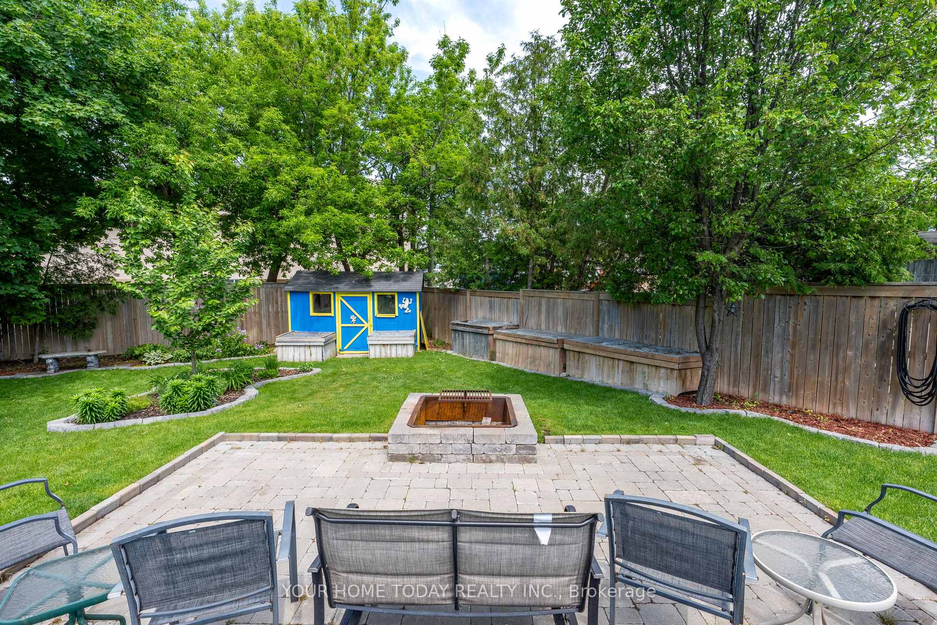 Photo 44 of 16 Normandy Boulevard, Halton Hills, Georgetown — HOMEH