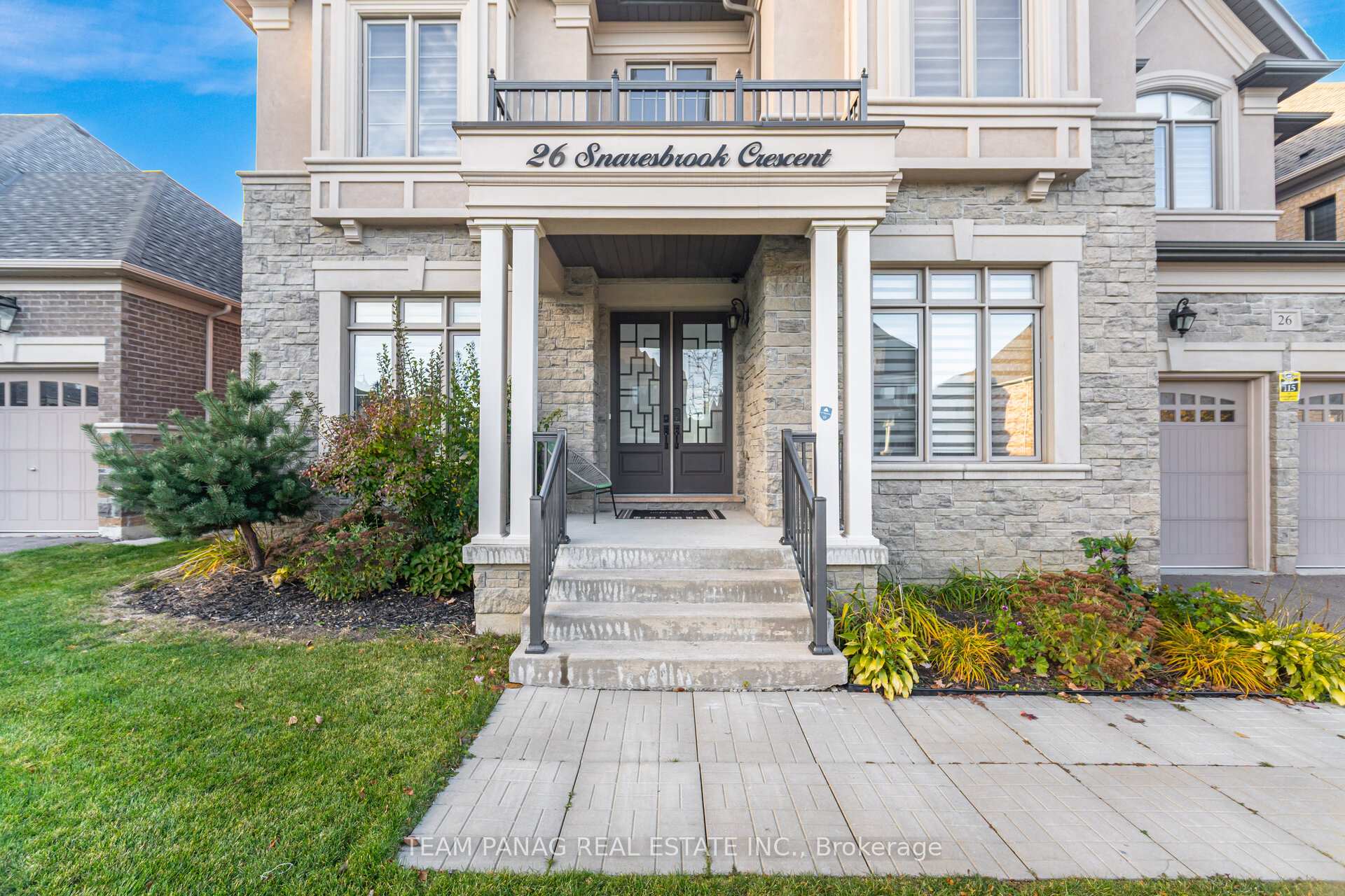 Photo 5 of 26 Snaresbrook Crescent, Brampton, Toronto Gore Rural Estate — HOMEH