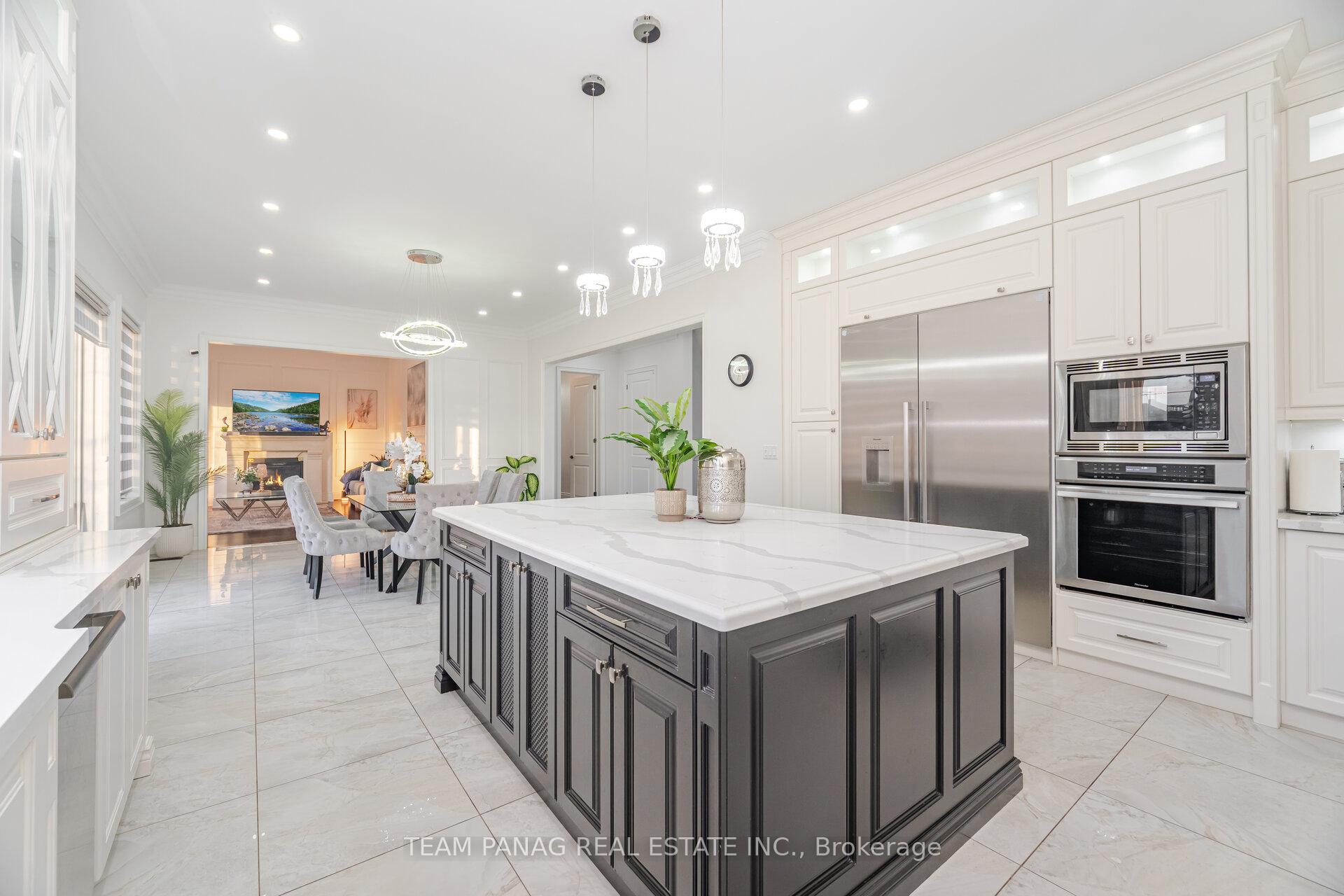 Photo 15 of 26 Snaresbrook Crescent, Brampton, Toronto Gore Rural Estate — HOMEH