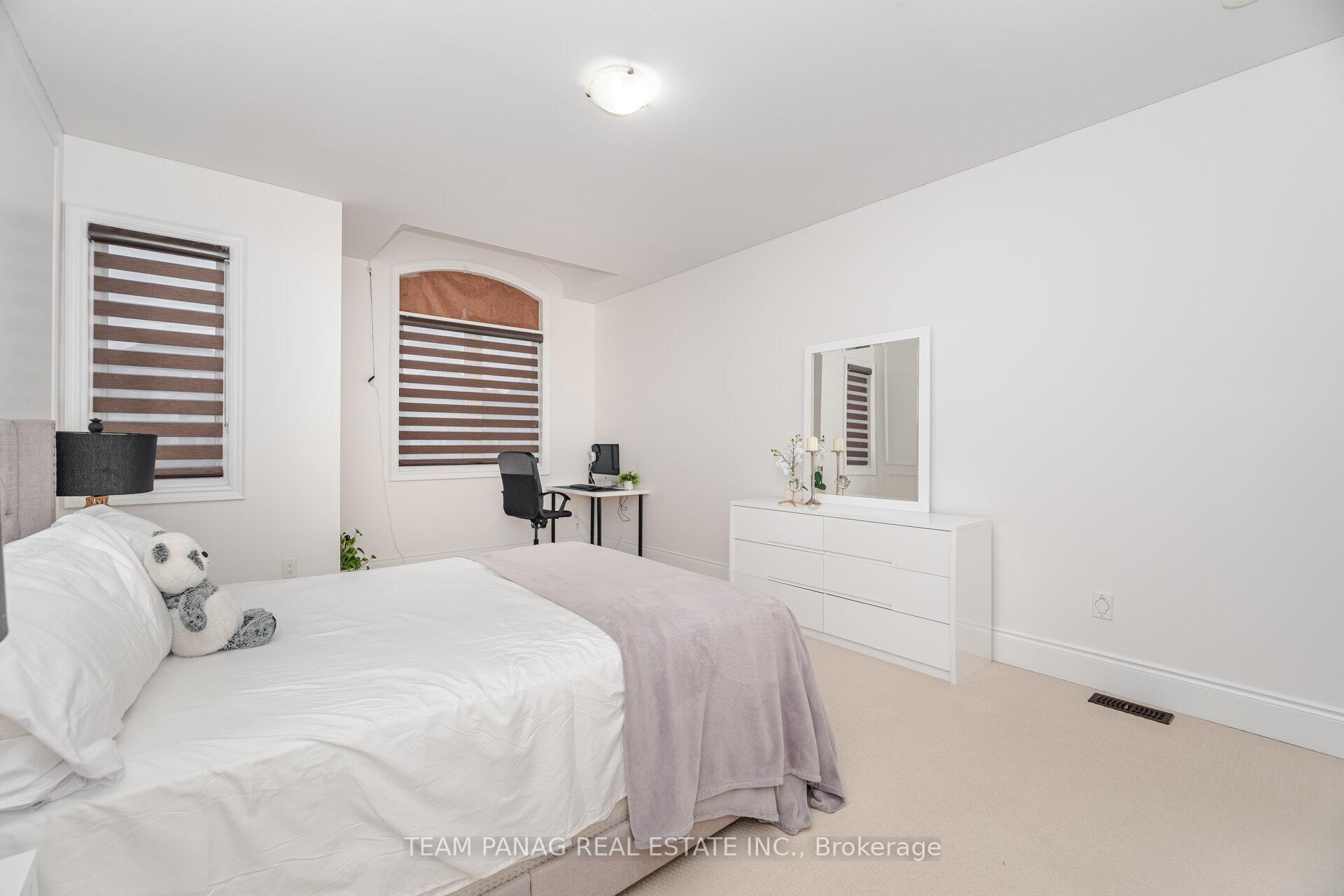 Photo 36 of 26 Snaresbrook Crescent, Brampton, Toronto Gore Rural Estate — HOMEH