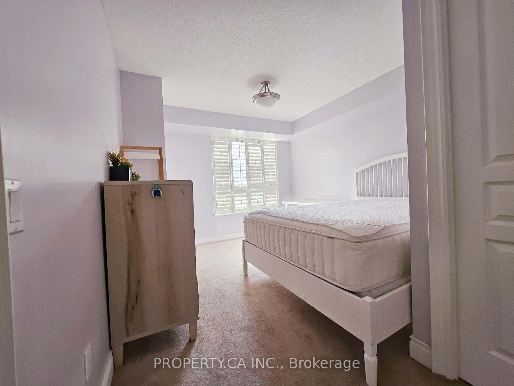 Photo 3 of Unit 708, 10 Northtown Way, North York, Willowdale East — HOMEH