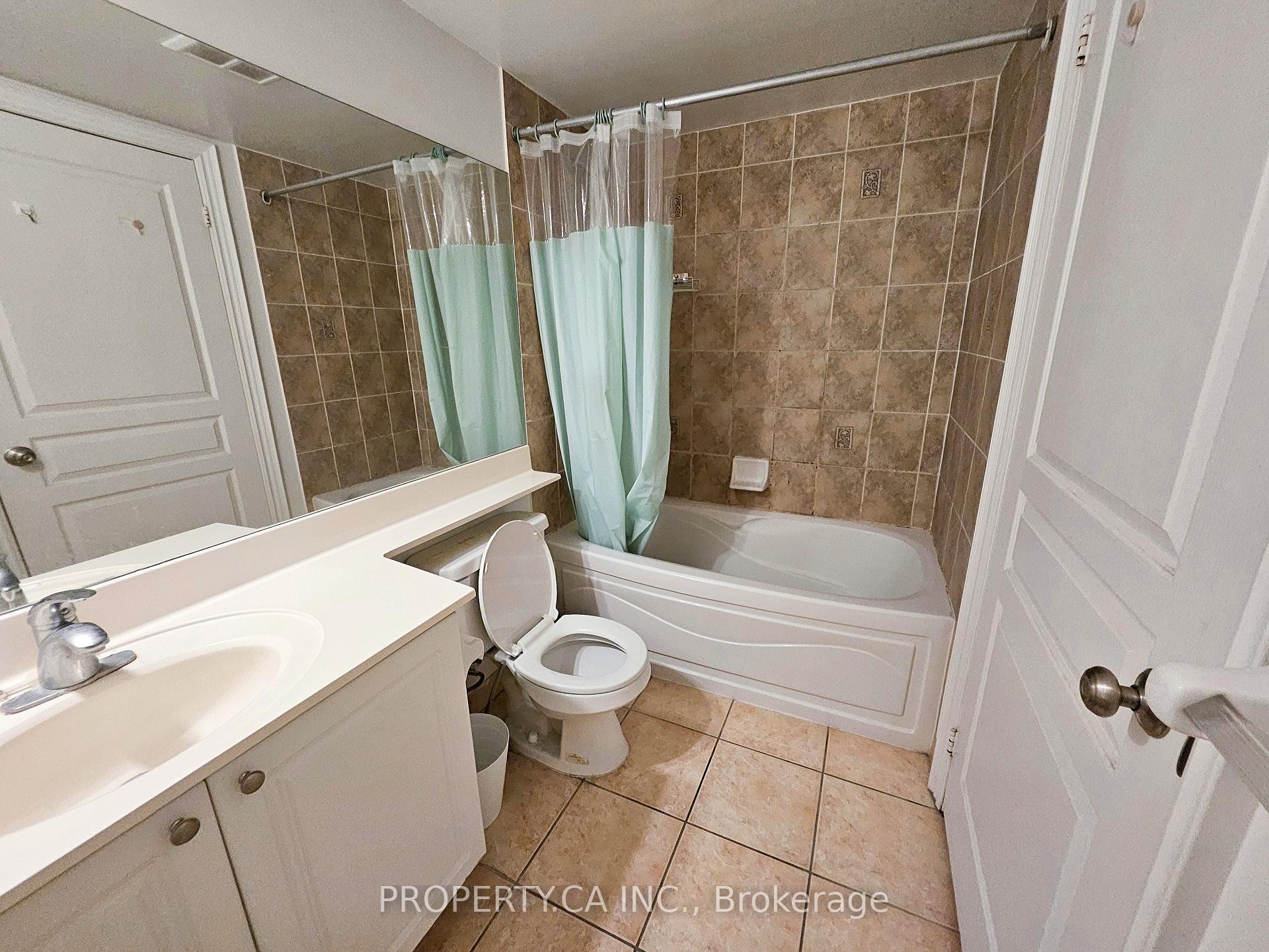 Photo 5 of Unit 708, 10 Northtown Way, North York, Willowdale East — HOMEH