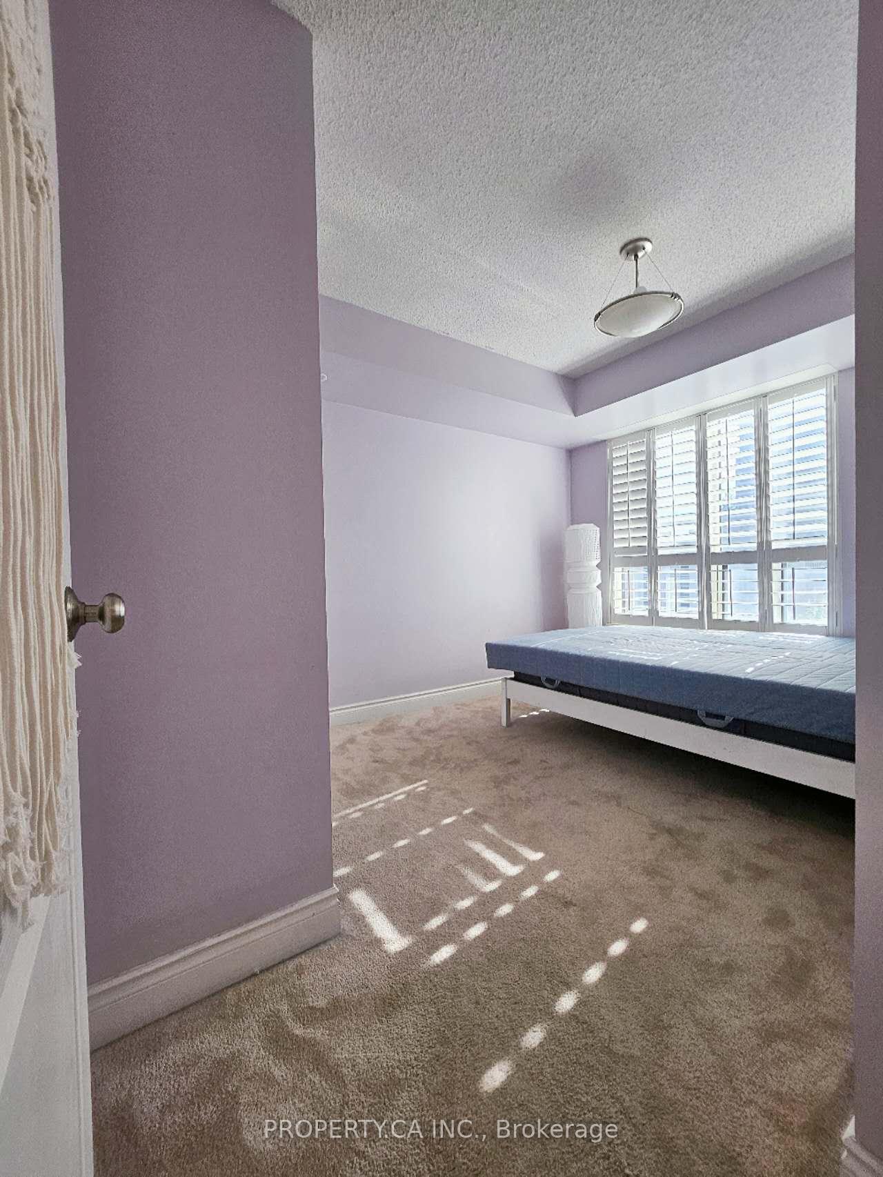 Photo 9 of Unit 708, 10 Northtown Way, North York, Willowdale East — HOMEH