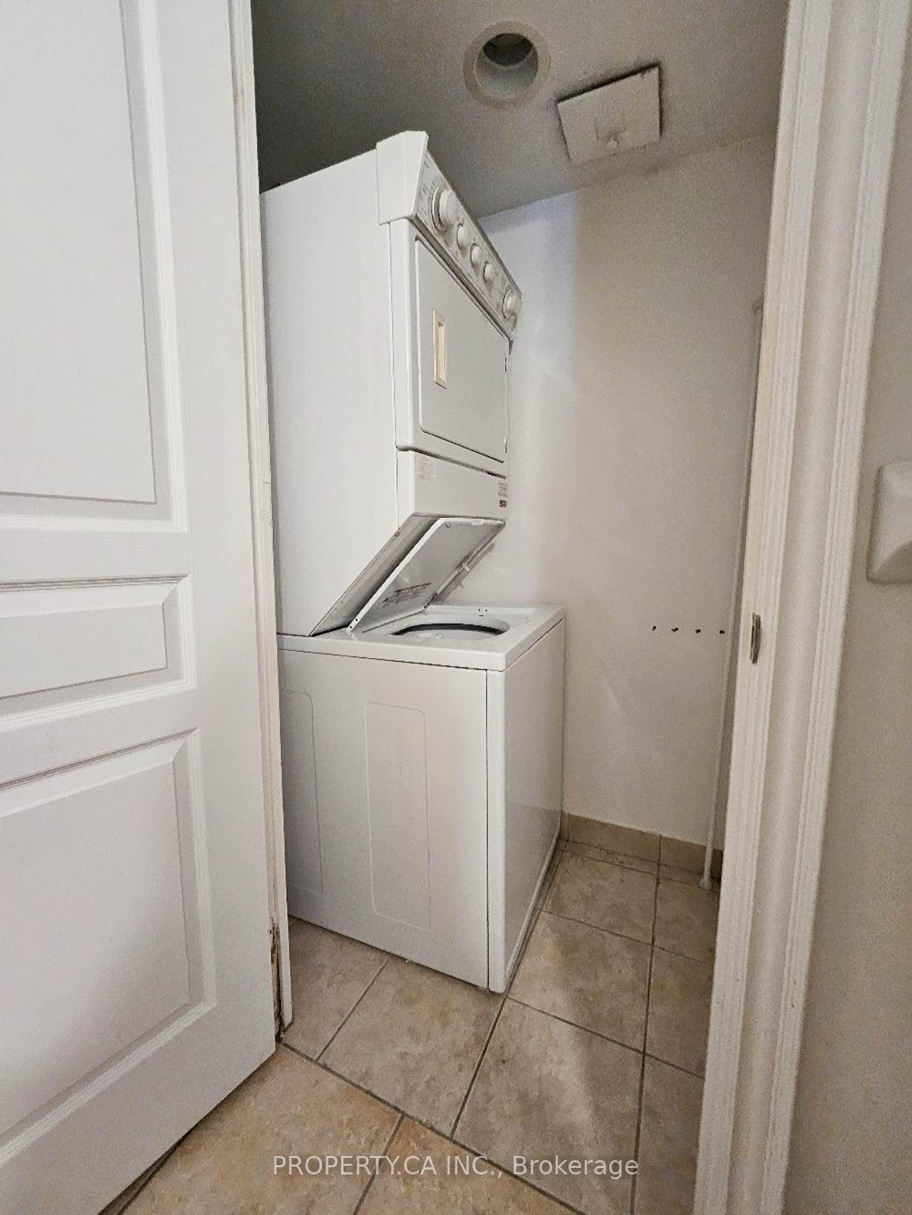 Photo 11 of Unit 708, 10 Northtown Way, North York, Willowdale East — HOMEH