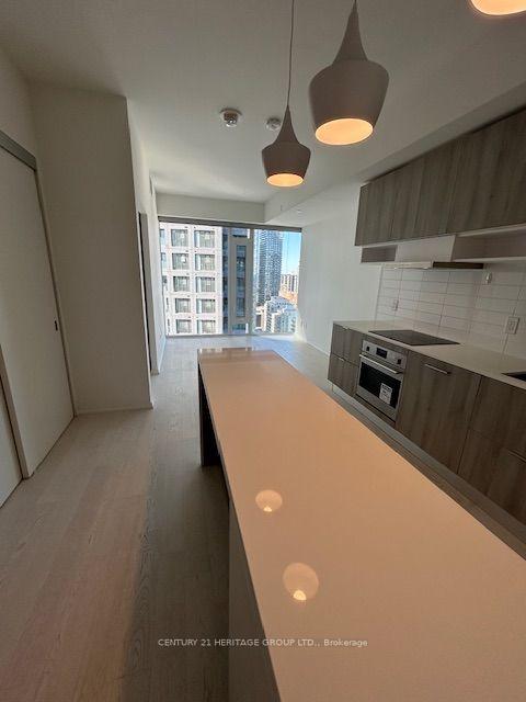 Photo 4 of 5 Soudan Avenue, Toronto, Mount Pleasant West — HOMEH