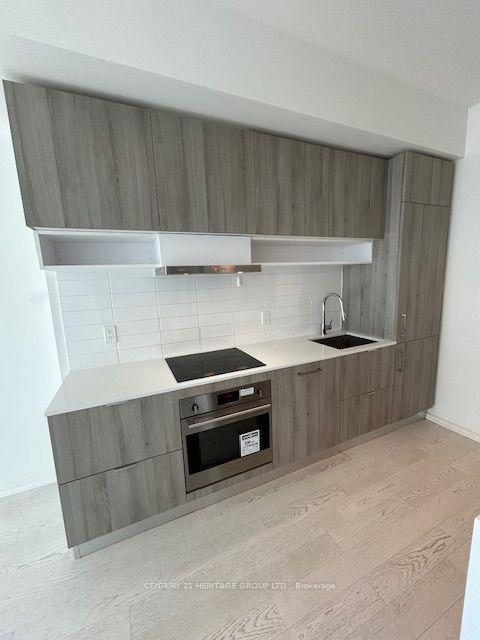 Photo 7 of 5 Soudan Avenue, Toronto, Mount Pleasant West — HOMEH