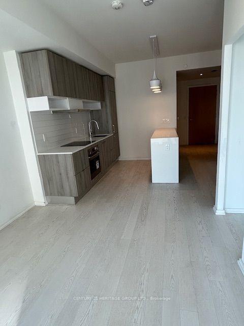 Photo 8 of 5 Soudan Avenue, Toronto, Mount Pleasant West — HOMEH