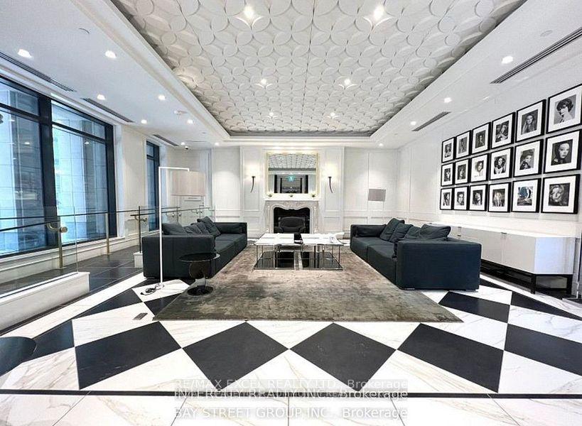 Photo 2 of Unit 324, 955 Bay Street, Toronto, Rosedale-Moore Park — HOMEH