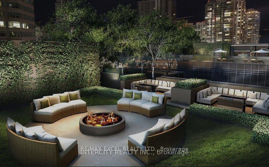 Photo 3 of Unit 324, 955 Bay Street, Toronto, Rosedale-Moore Park — HOMEH
