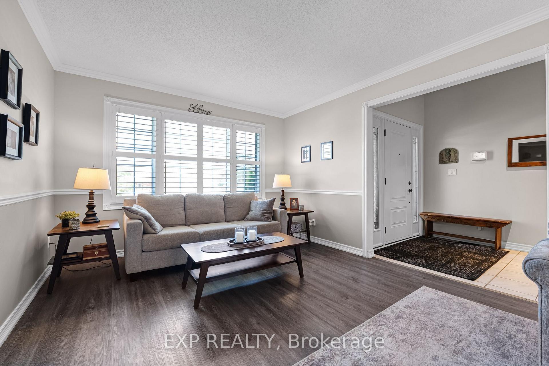 Photo 5 of 8 Low Boulevard, Uxbridge — HOMEH