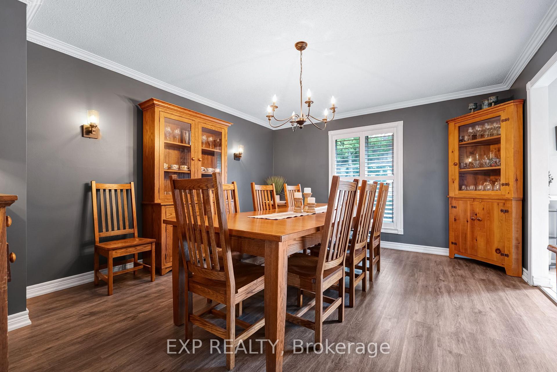 Photo 13 of 8 Low Boulevard, Uxbridge — HOMEH