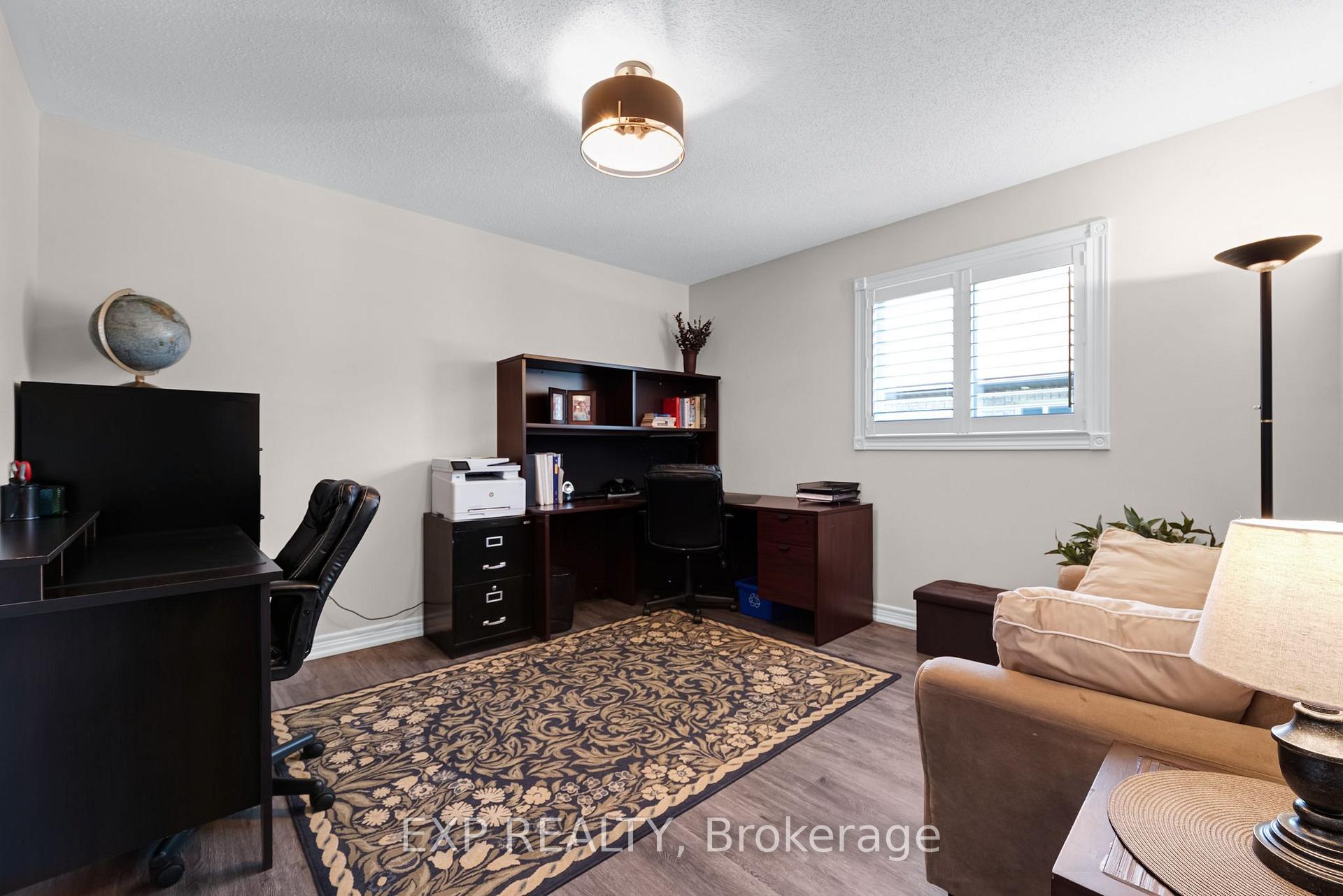 Photo 20 of 8 Low Boulevard, Uxbridge — HOMEH