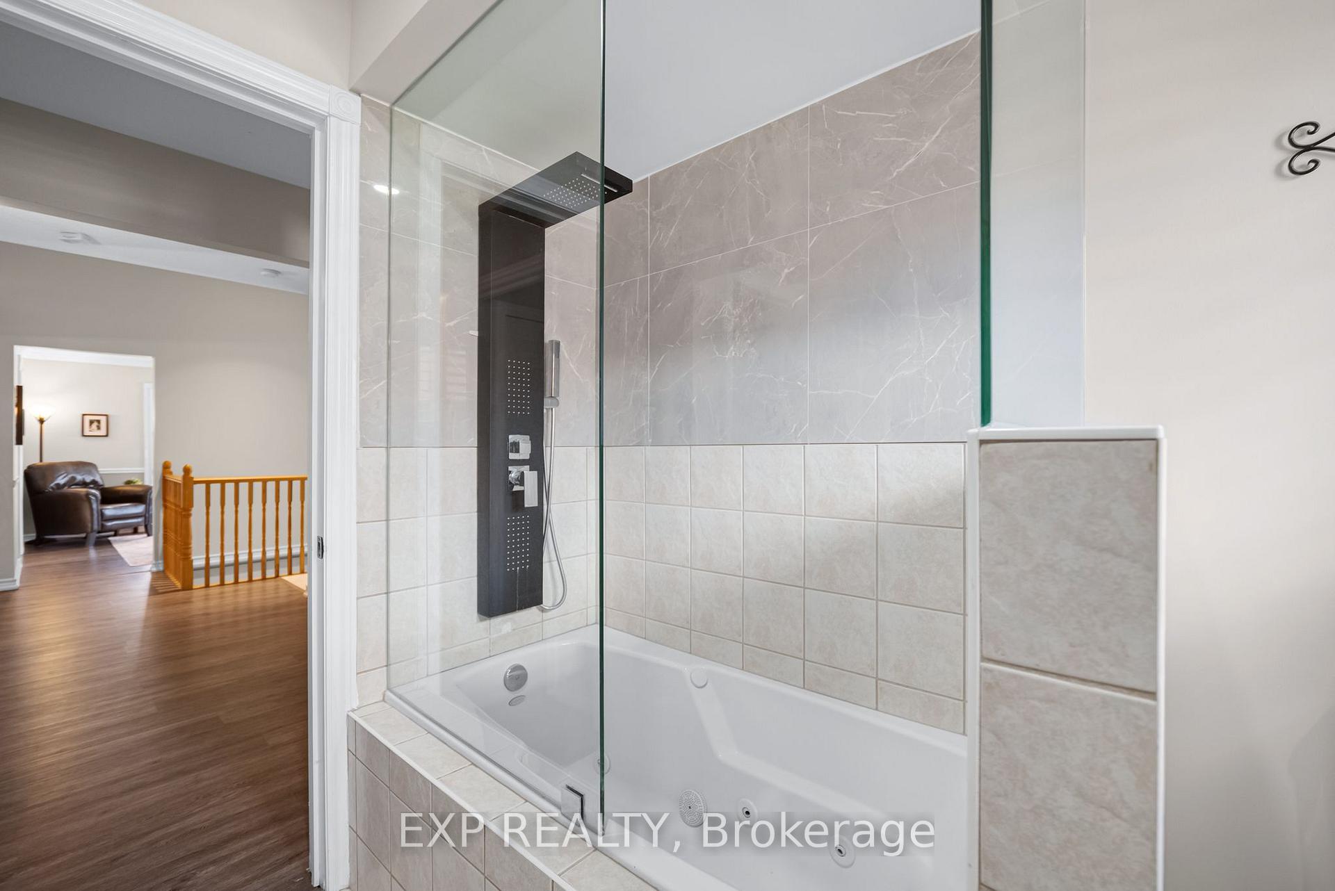 Photo 22 of 8 Low Boulevard, Uxbridge — HOMEH