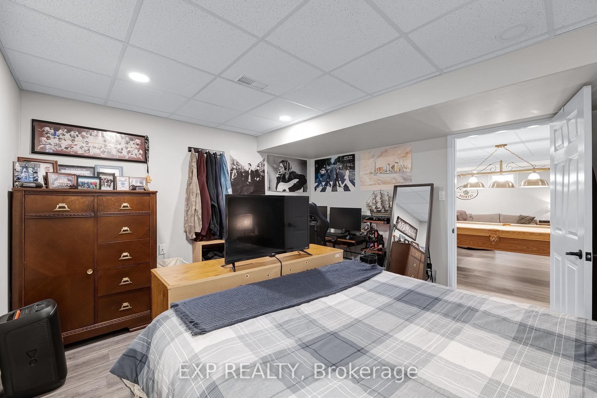 Photo 30 of 8 Low Boulevard, Uxbridge — HOMEH