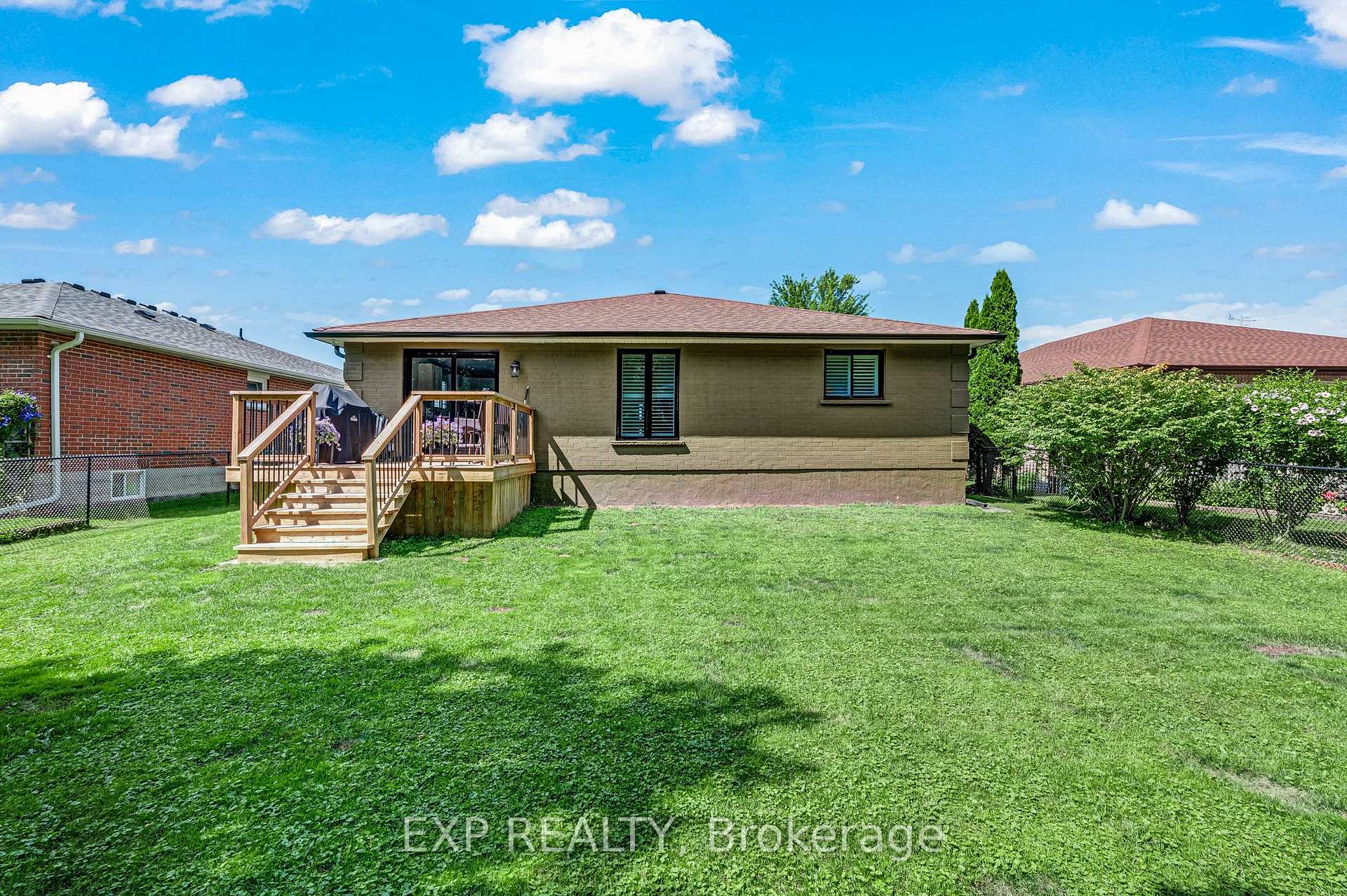 Photo 42 of 8 Low Boulevard, Uxbridge — HOMEH