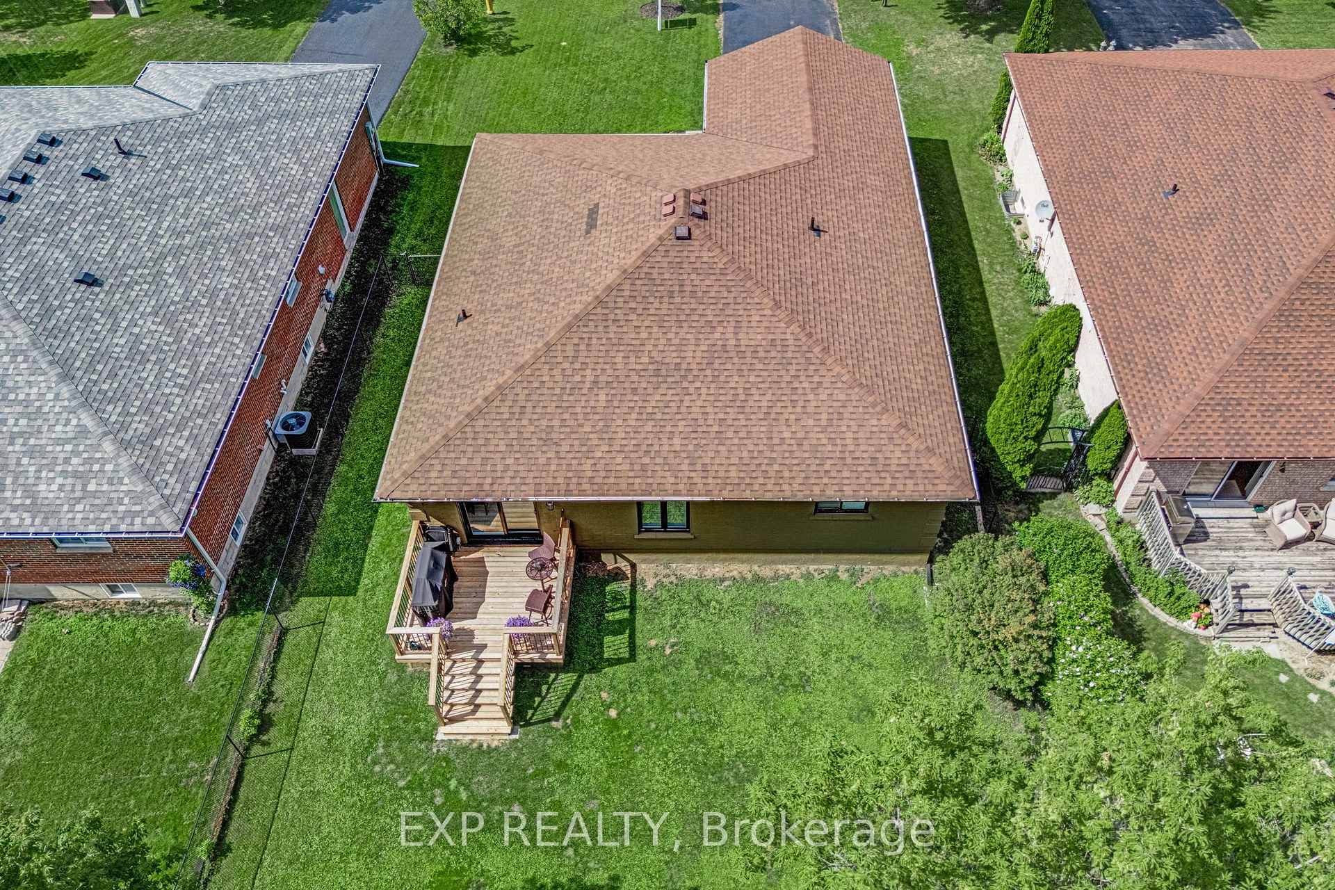 Photo 43 of 8 Low Boulevard, Uxbridge — HOMEH
