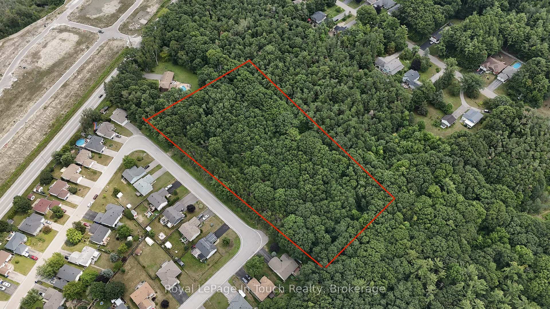 Photo 3 of 53 Mercer Crescent, Penetanguishene — HOMEH