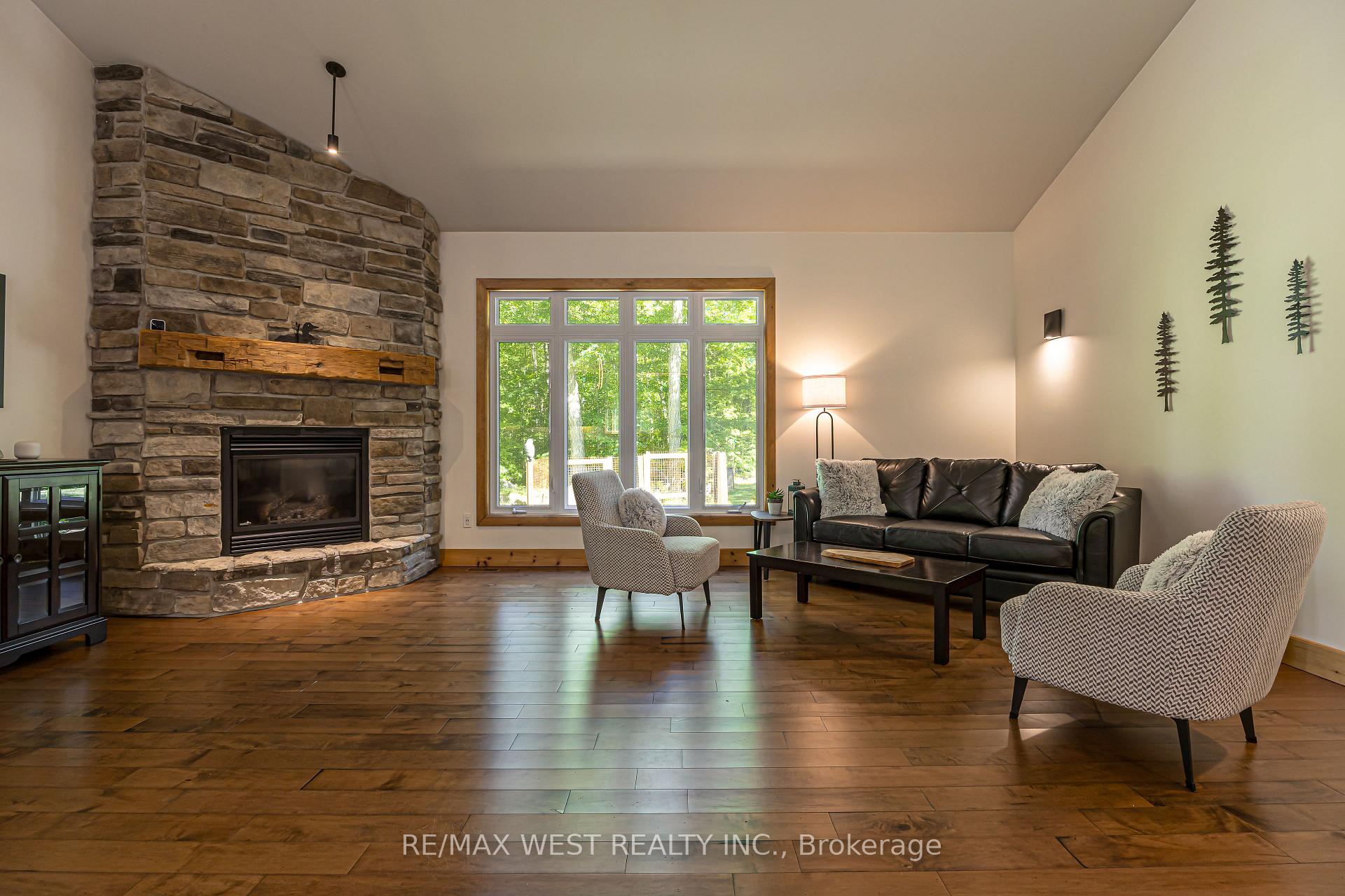 Photo 5 of 215 Flatrock Road, Tweed, Hungerford (Twp) — HOMEH