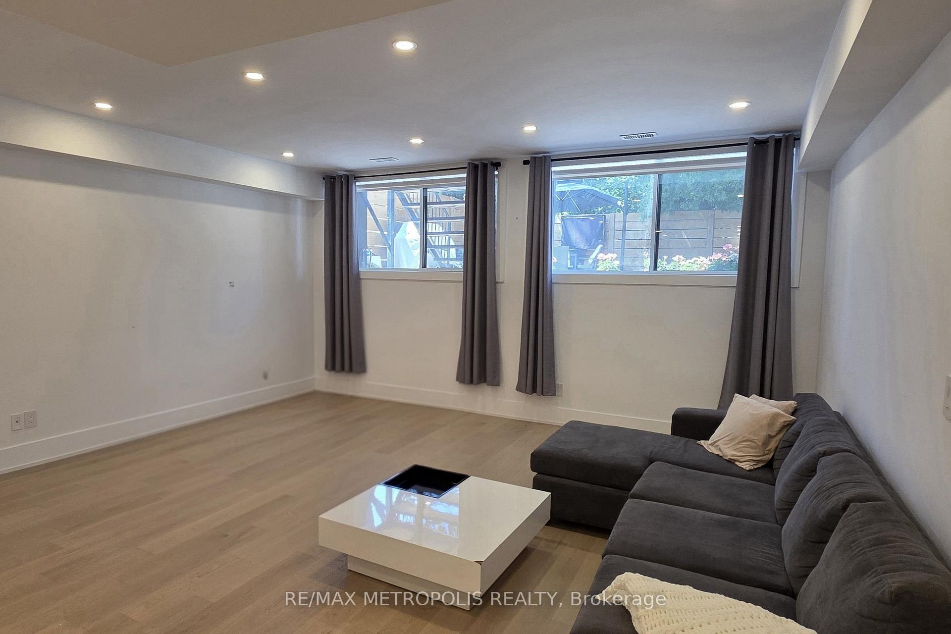 Photo 4 of Unit Basement, 1218A Islington Avenue, Etobicoke, Stonegate-Queensway — HOMEH
