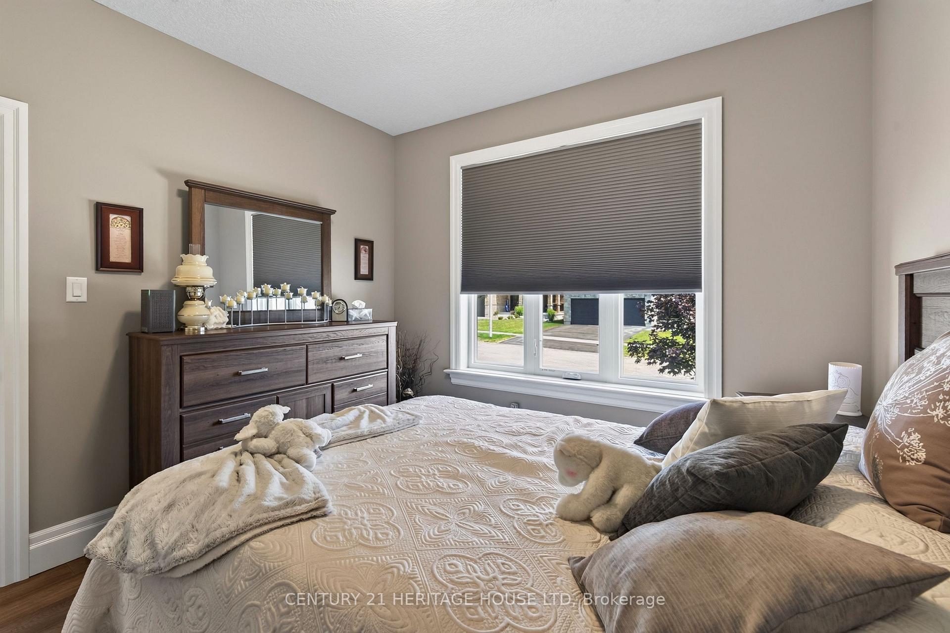 Photo 5 of 79 Gerber Drive, Perth East, Milverton — HOMEH