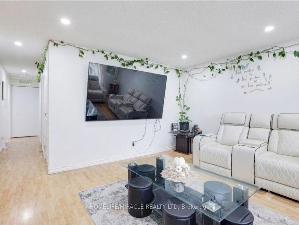 Photo 11 of 128 Macatee Place S, Cambridge, Greenway-Chaplin — HOMEH