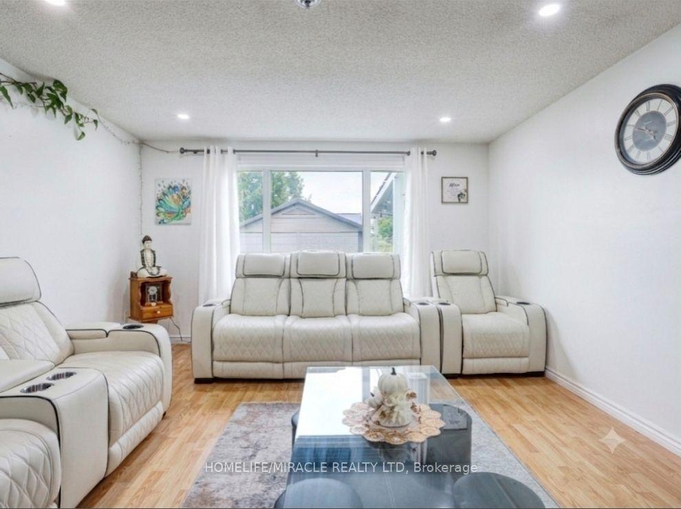Photo 15 of 128 Macatee Place S, Cambridge, Greenway-Chaplin — HOMEH