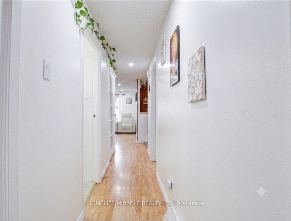 Photo 22 of 128 Macatee Place S, Cambridge, Greenway-Chaplin — HOMEH