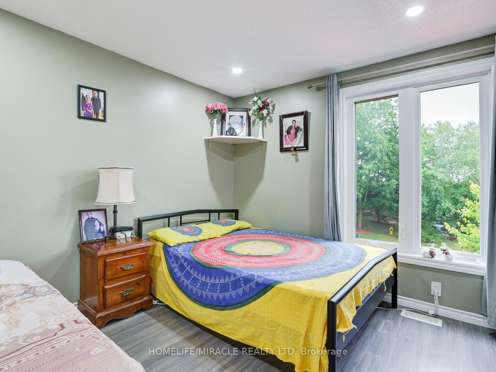 Photo 28 of 128 Macatee Place S, Cambridge, Greenway-Chaplin — HOMEH