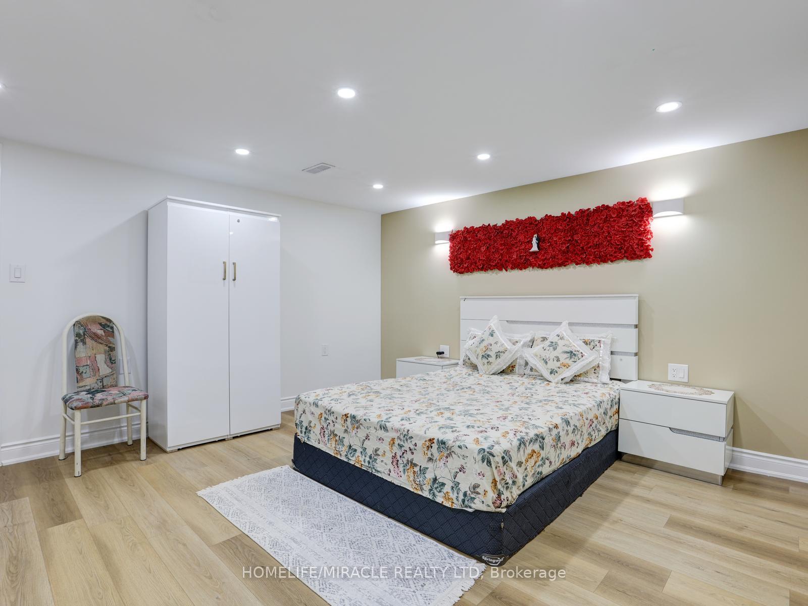 Photo 32 of 128 Macatee Place S, Cambridge, Greenway-Chaplin — HOMEH
