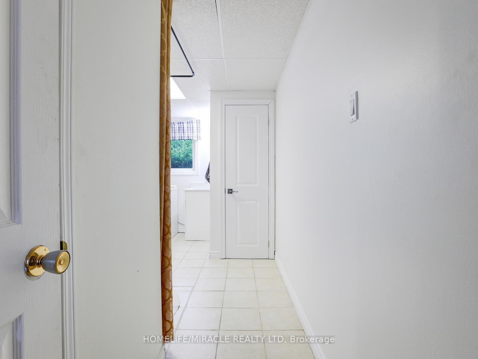 Photo 38 of 128 Macatee Place S, Cambridge, Greenway-Chaplin — HOMEH