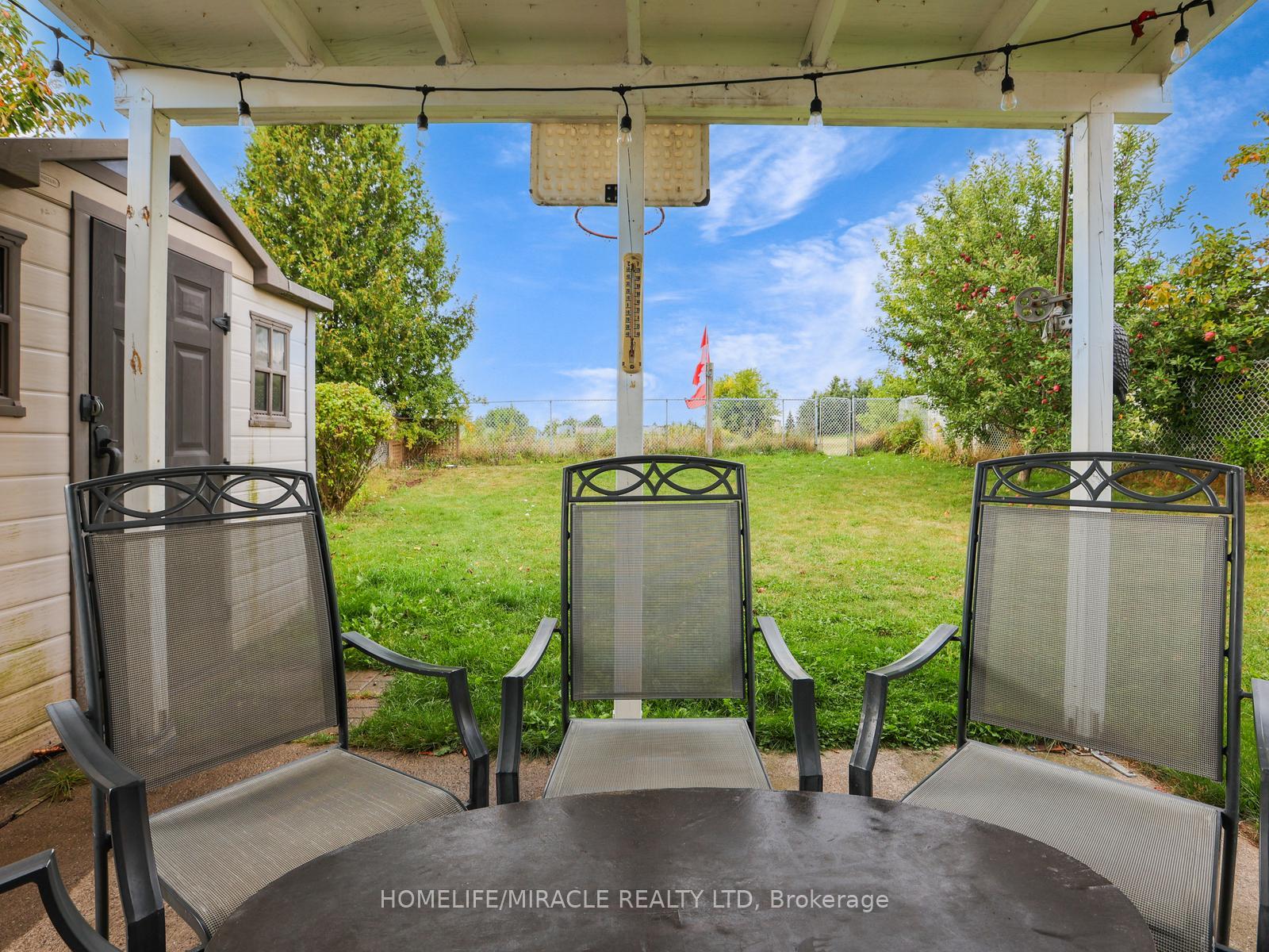 Photo 39 of 128 Macatee Place S, Cambridge, Greenway-Chaplin — HOMEH