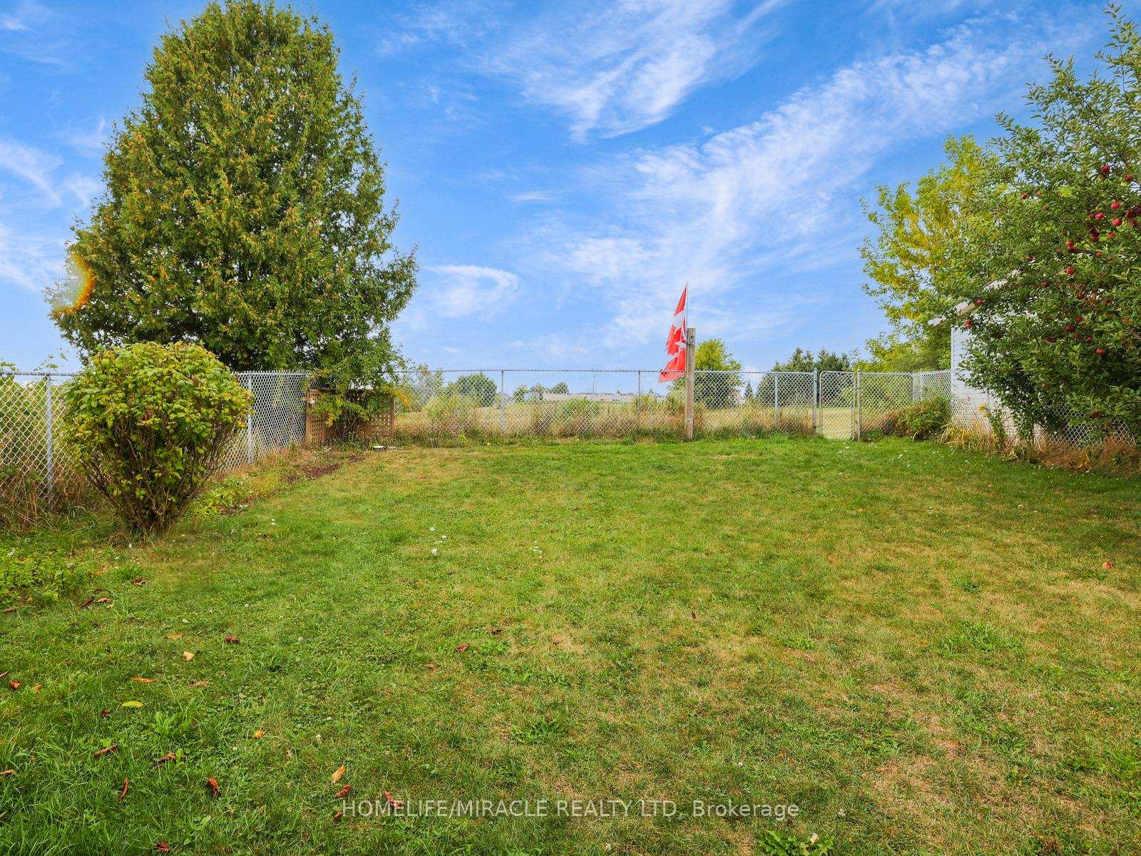 Photo 41 of 128 Macatee Place S, Cambridge, Greenway-Chaplin — HOMEH