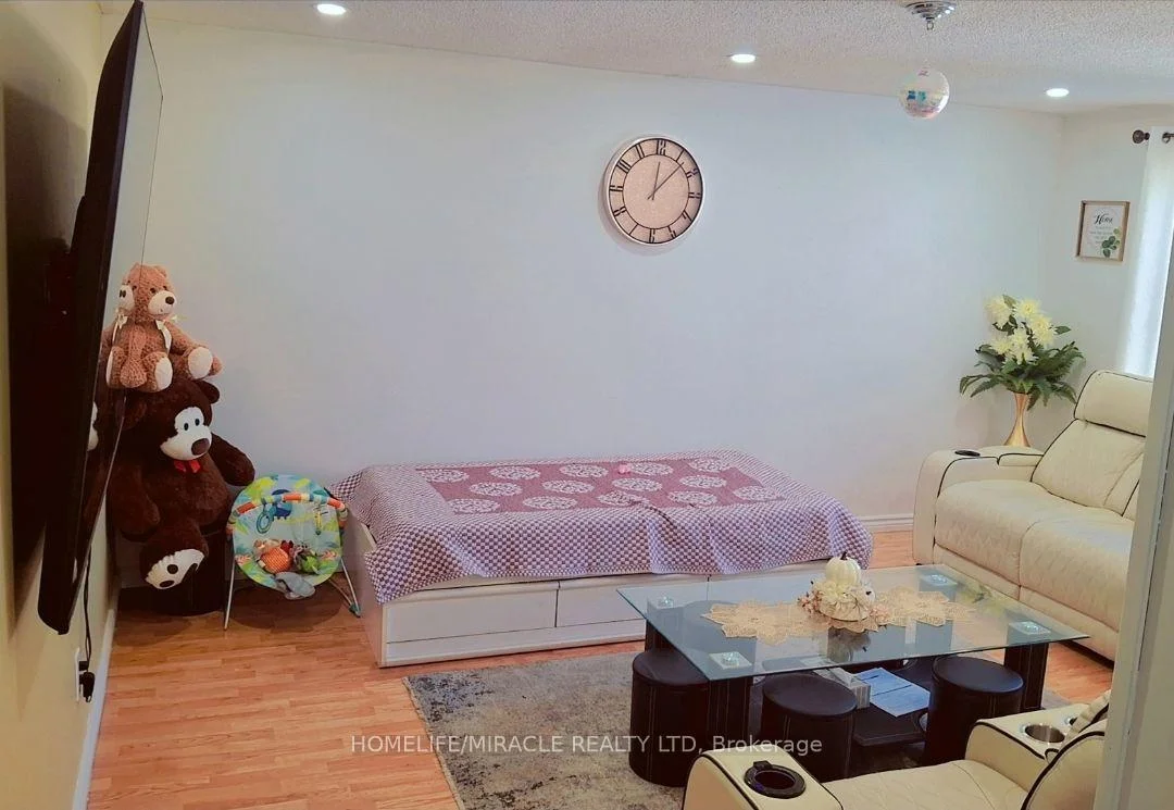 Photo 16 of 128 Macatee Place S, Cambridge, Greenway-Chaplin — HOMEH