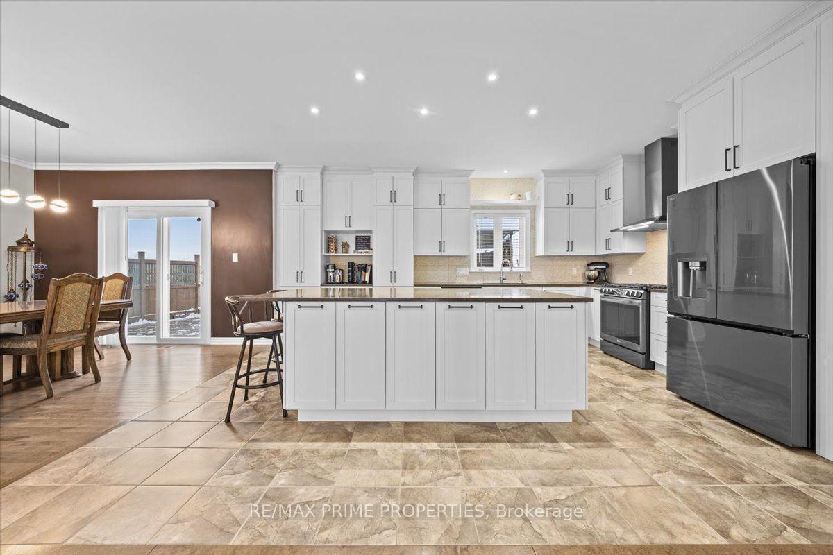 Photo 33 of 3421 Summerbreeze Drive, Ottawa, Osgoode — HOMEH