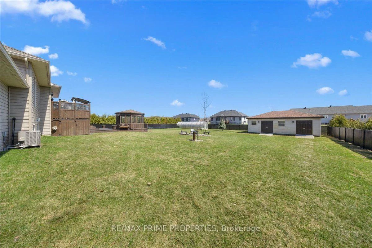 Photo 13 of 3421 Summerbreeze Drive, Ottawa, Osgoode — HOMEH