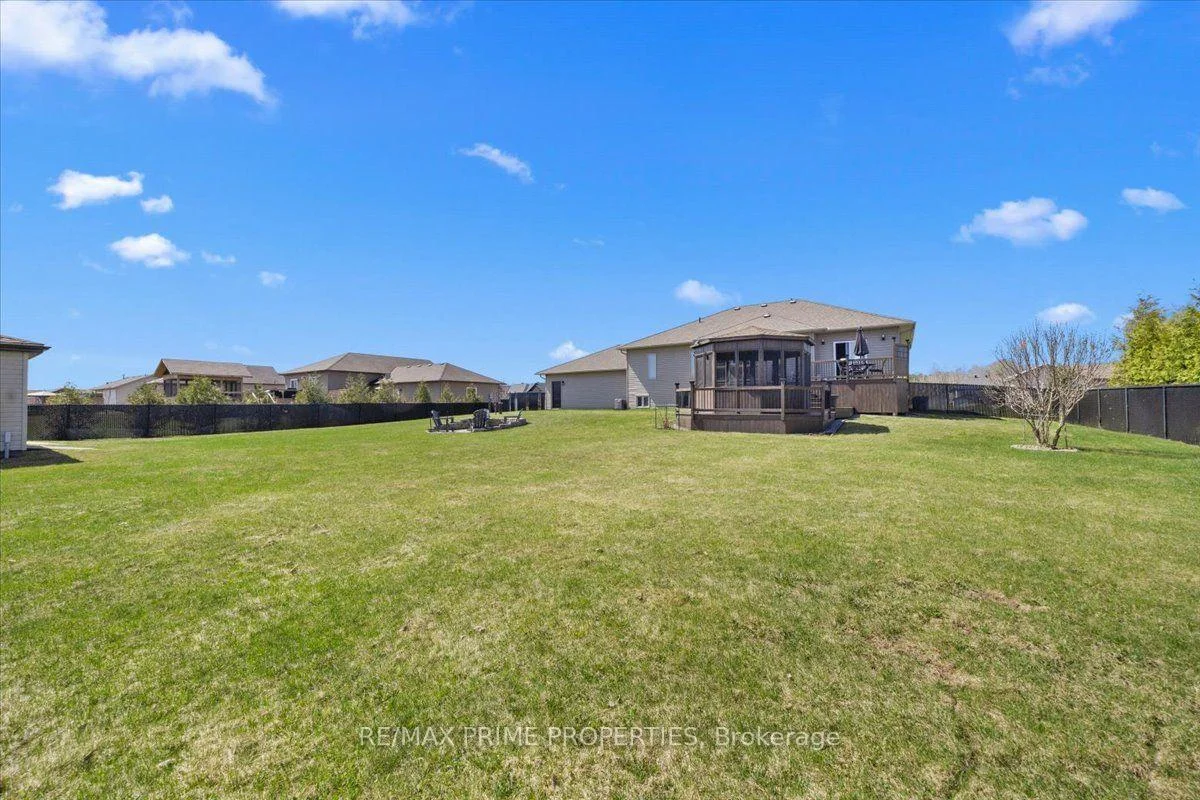 Photo 16 of 3421 Summerbreeze Drive, Ottawa, Osgoode — HOMEH