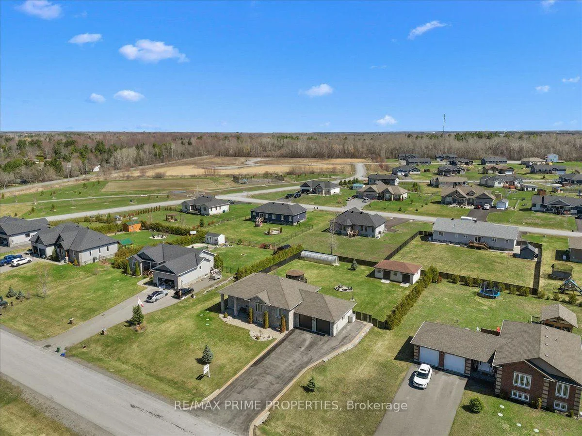 Photo 19 of 3421 Summerbreeze Drive, Ottawa, Osgoode — HOMEH