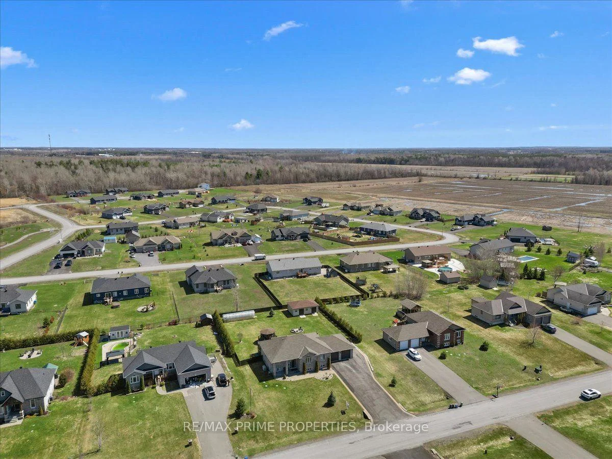 Photo 39 of 3421 Summerbreeze Drive, Ottawa, Osgoode — HOMEH